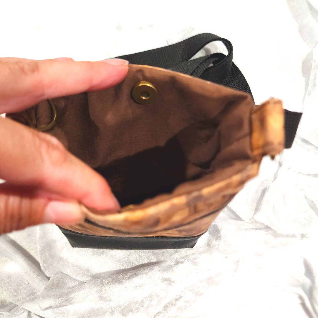 Howling Wolf Glitz Phone Bag