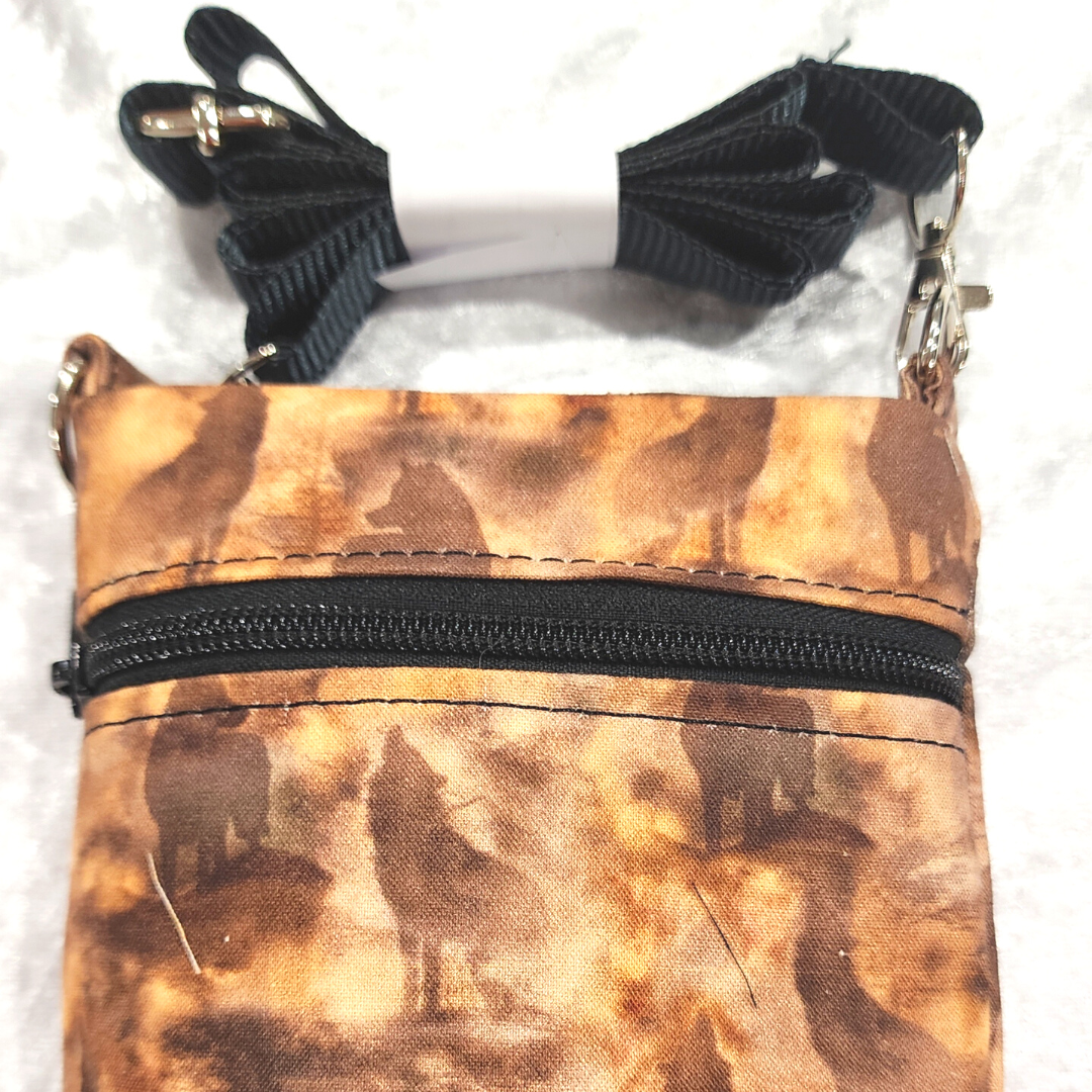Howling Wolf Glitz Phone Bag
