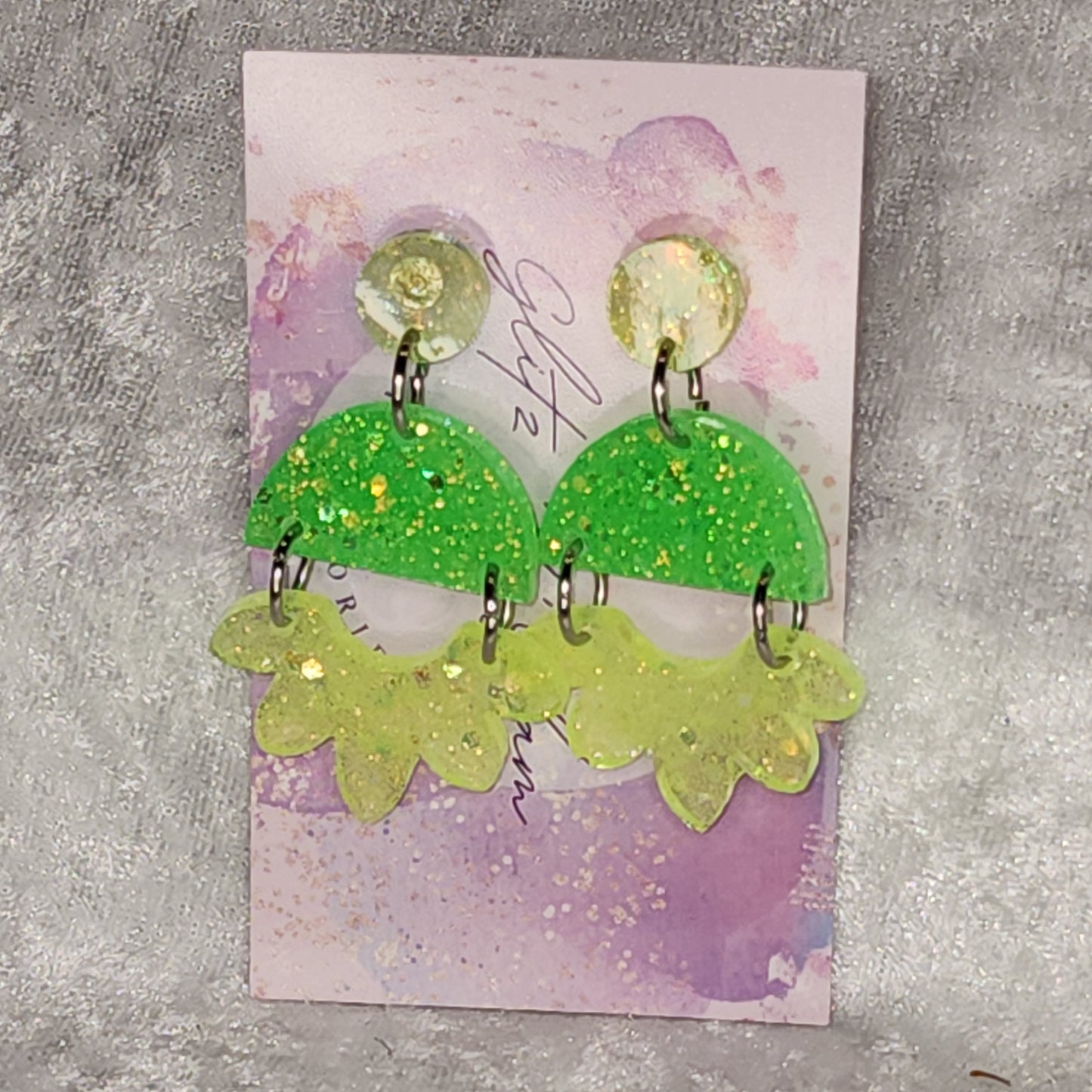 Arched Daisy #10 Dangle Earrings