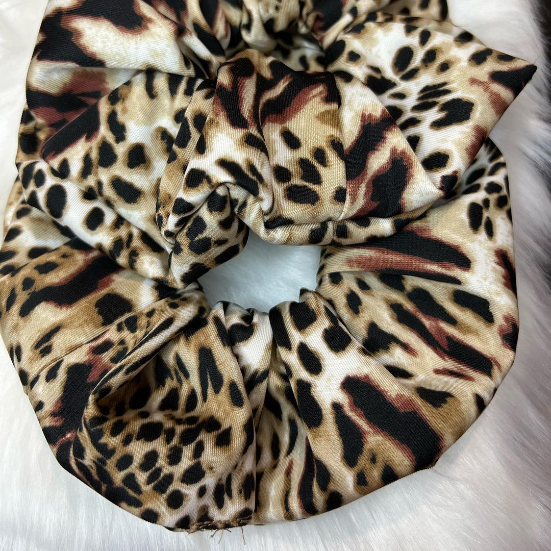 Leopard Desire Scrunchie