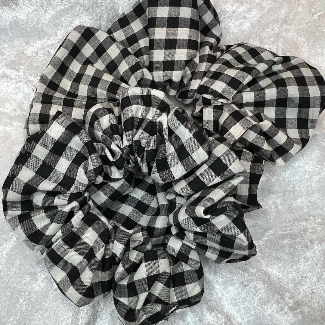 Checkers Scrunchie