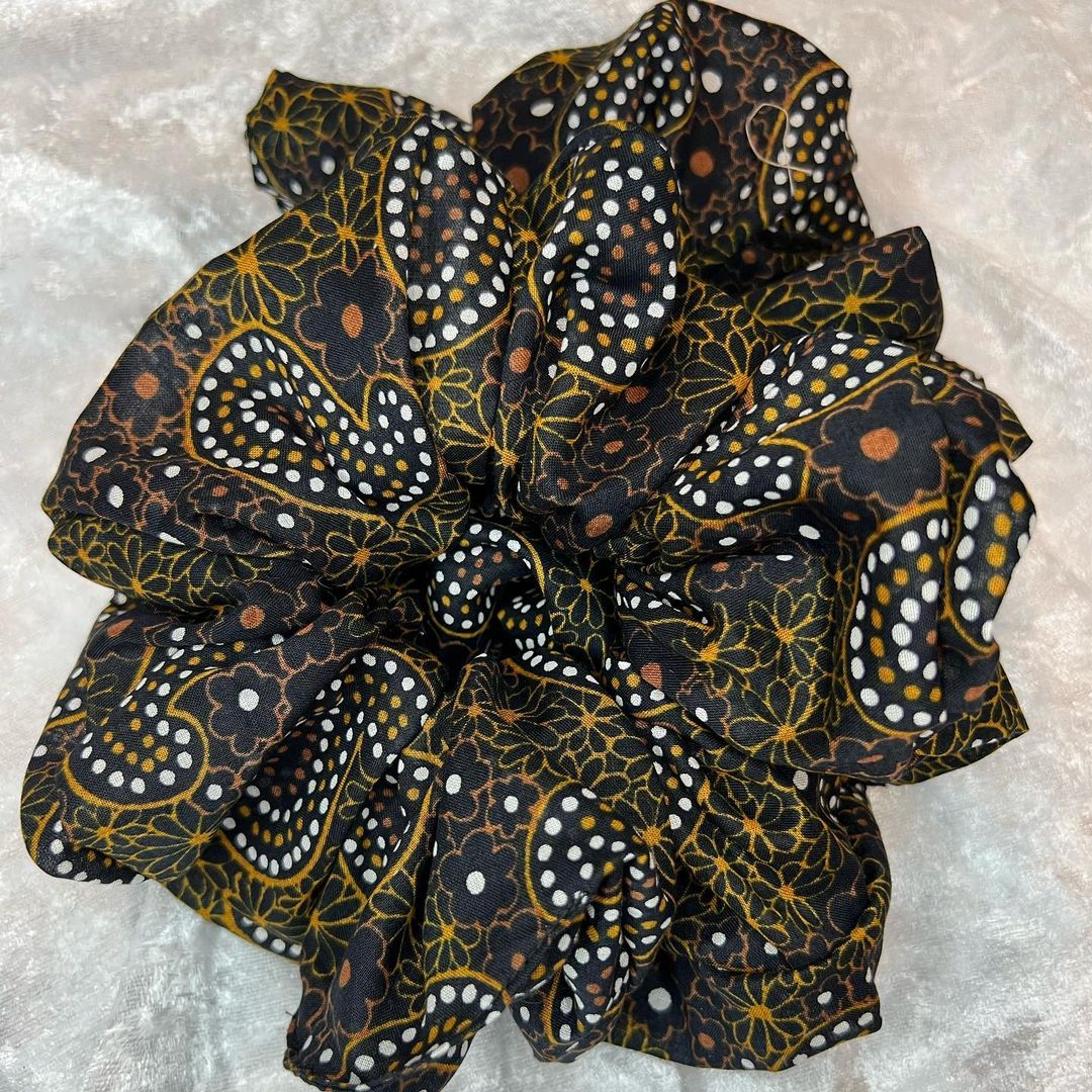 Paisley Leaves Scrunchie