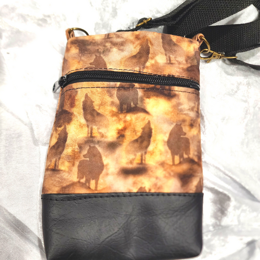 Howling Wolf Glitz Phone Bag